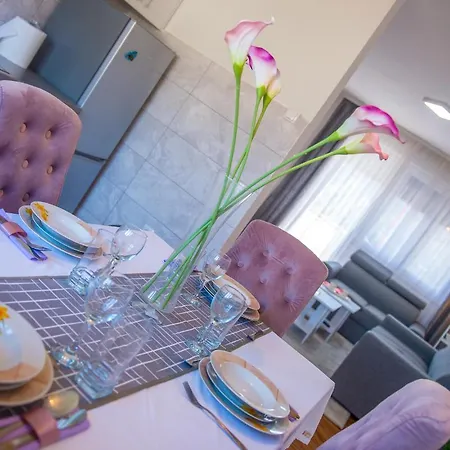 Elegant Avenue Escape Apartmán