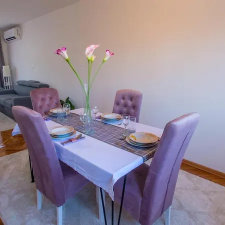 Elegant Avenue Escape דירה *