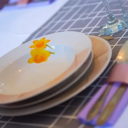 Elegant Avenue Escape דירה