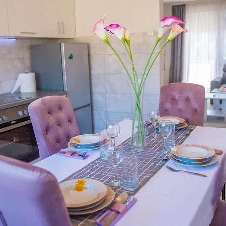 דירה Elegant Avenue Escape מוסטר