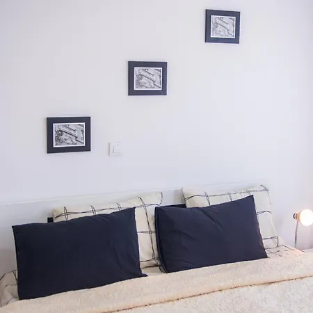 Elegant Avenue Escape * Mostar